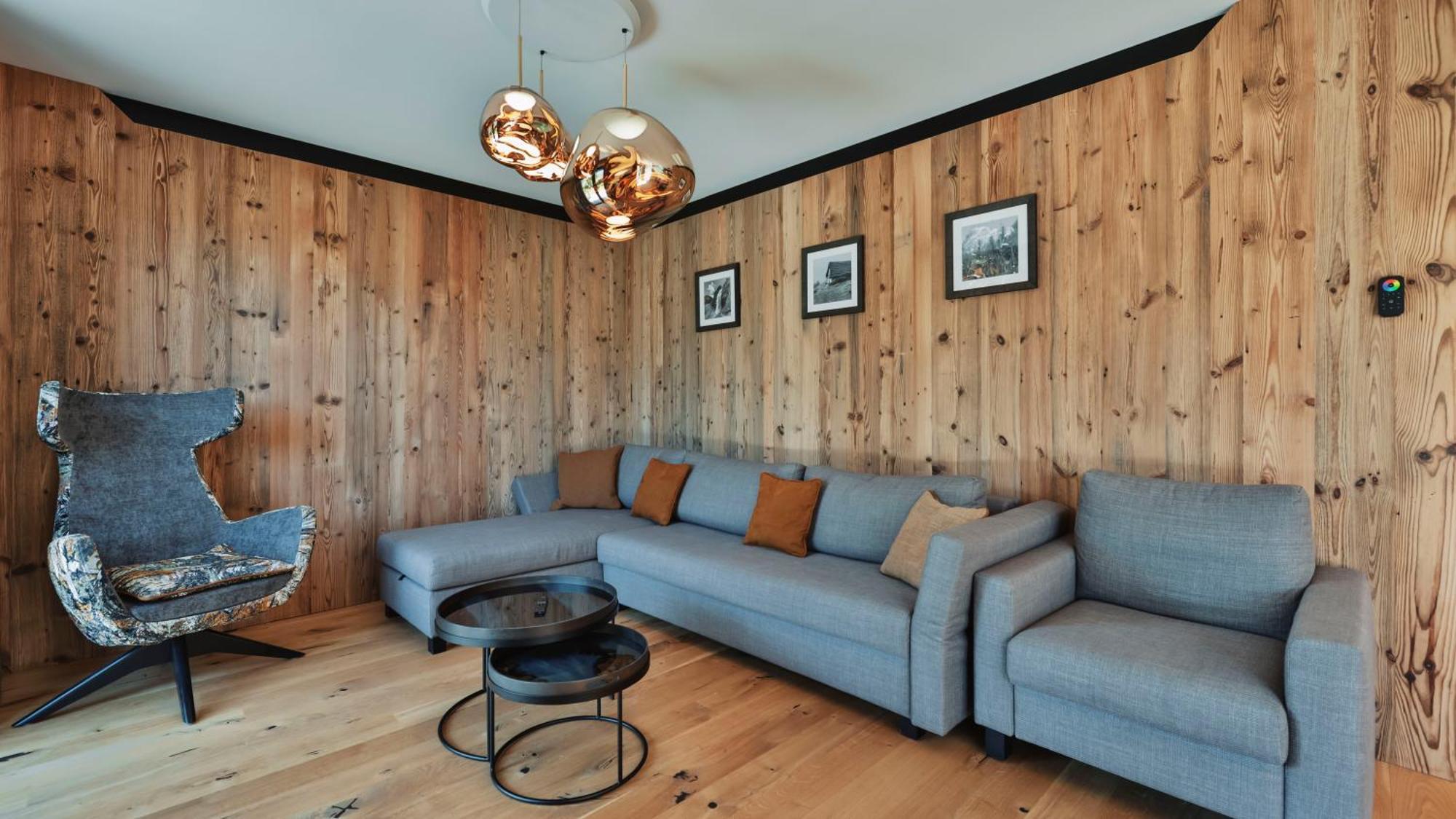 Apartment Triple A